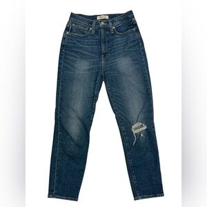 Madewell- The Mom Jean Distressed Blue Jeans Size 26